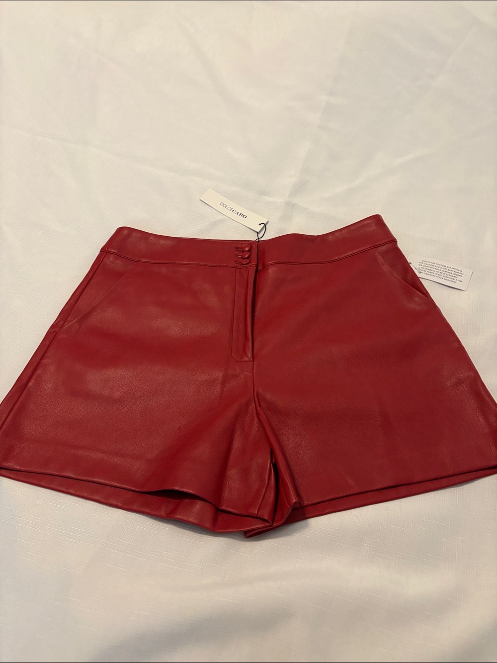 DolceCabo Red Faux Leather High-Rise Shorts SZ M Casual Euro Summer Trendy NWT